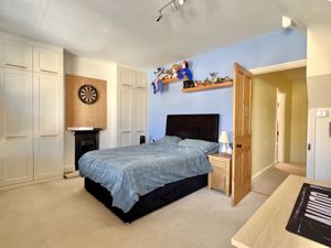 Photo 25- click for photo gallery